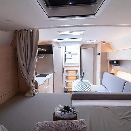 Al Campanile H Centro, By Clapa Group Guest house Naples