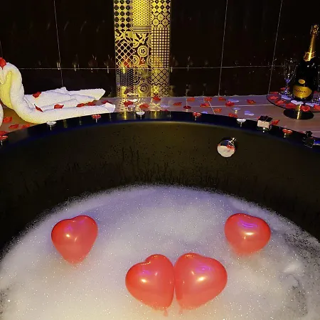 Al Campanile H Centro, By Clapa Group Dislocated Hospitality Affittacamere Napoli