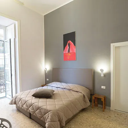 Al Campanile H Centro, By Clapa Group Dislocated Hospitality 招待所 那不勒斯