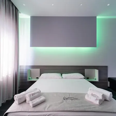 Al Campanile H Centro, By Clapa Group Dislocated Hospitality 2* 那不勒斯